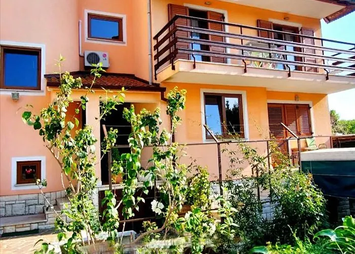 Apt Mirella Apartment