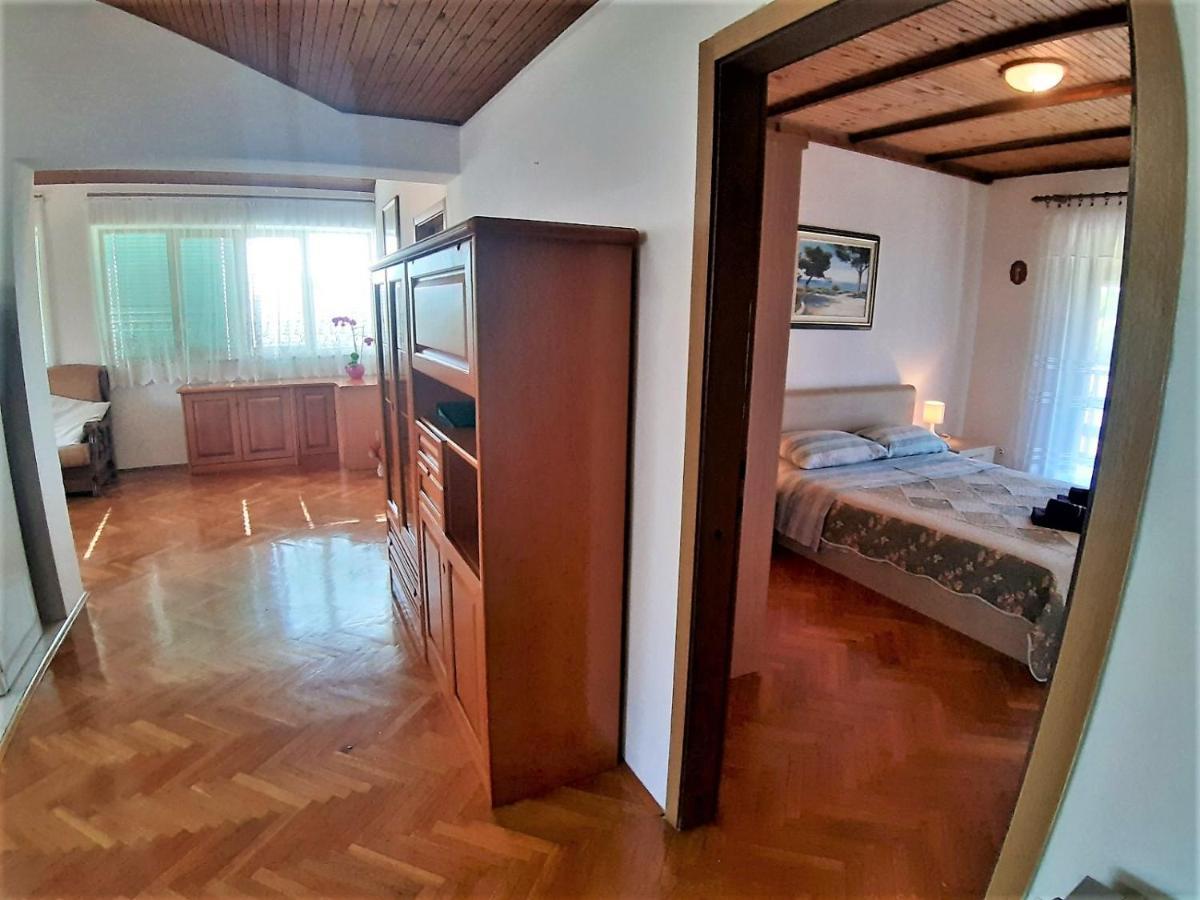 Apartment Mirella *