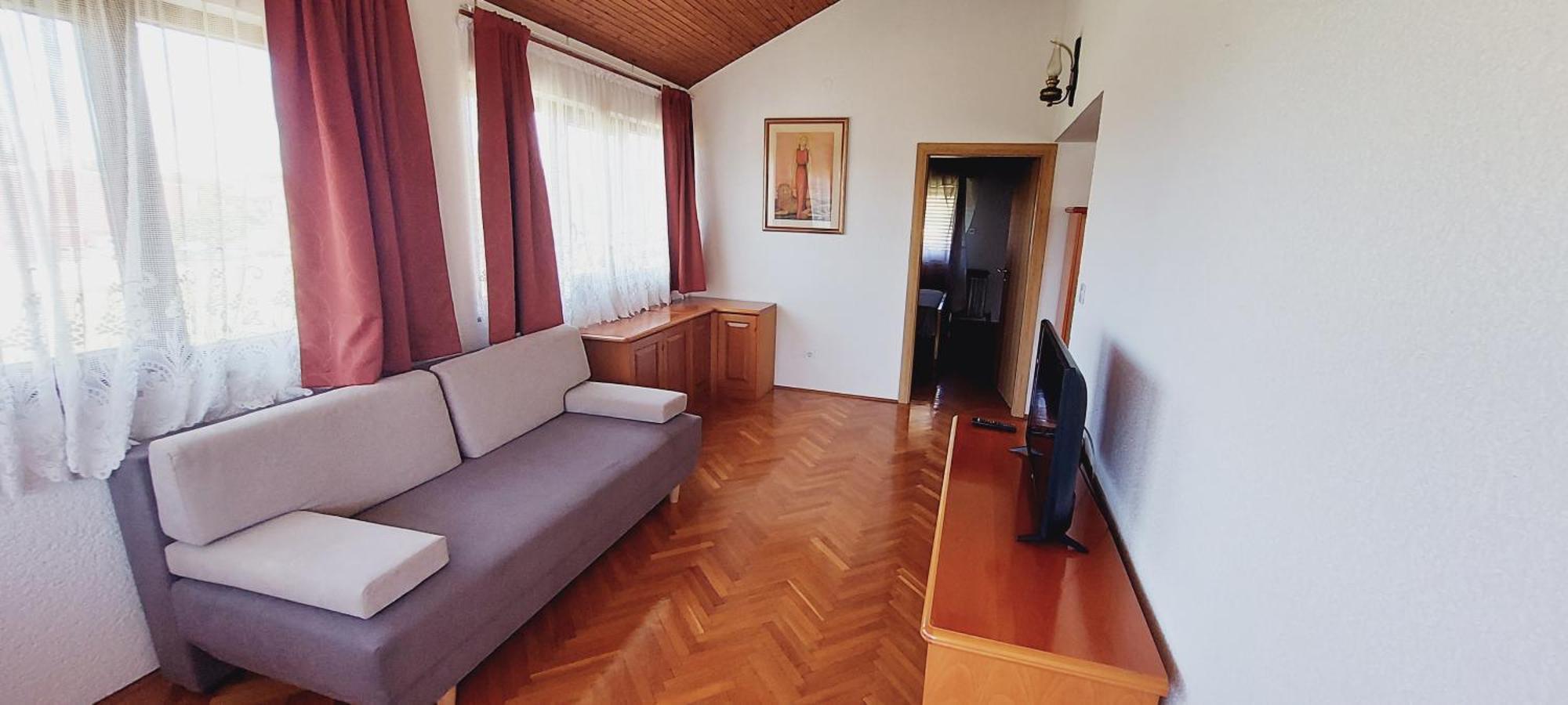 Mirella Apartment *