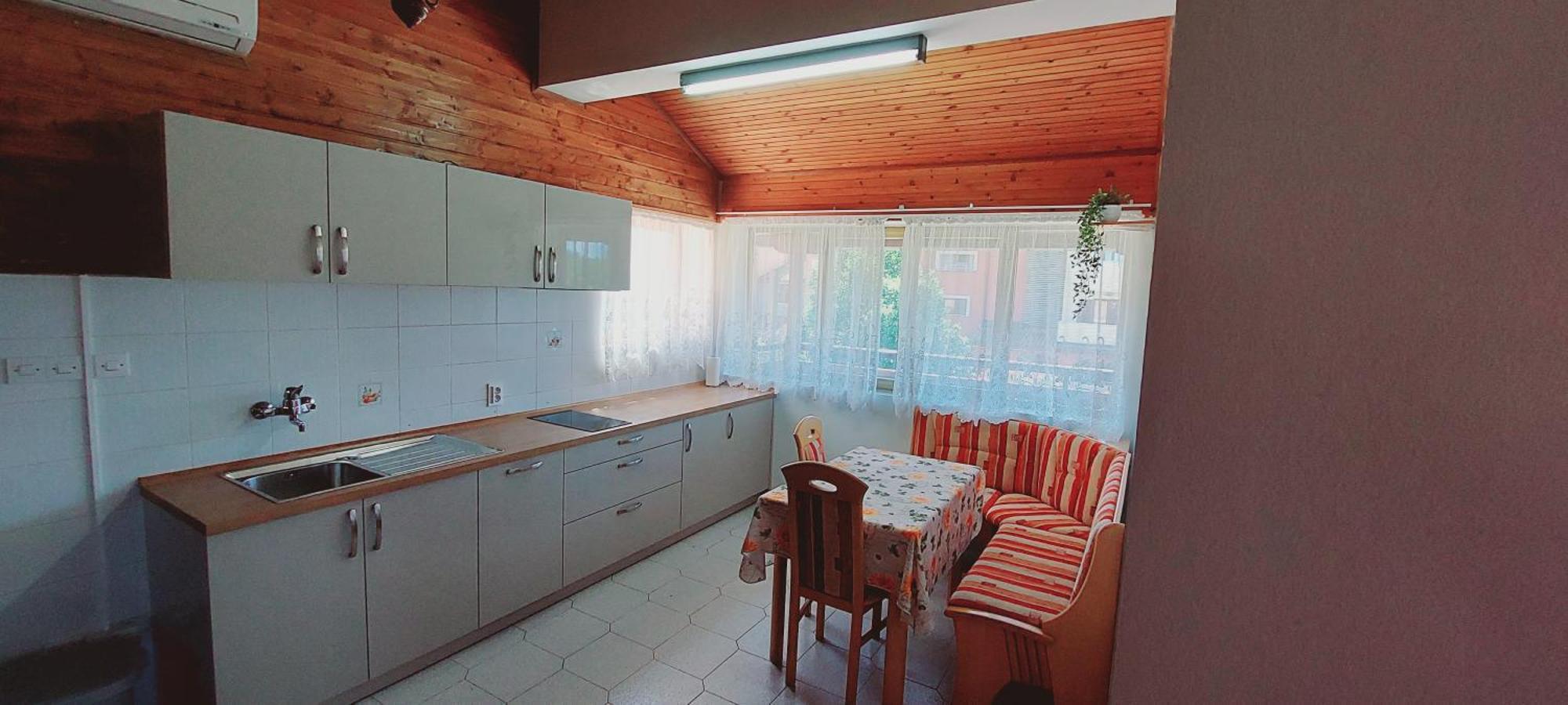 Apartment Mirella *